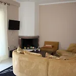 Athina-georgia Holiday home *