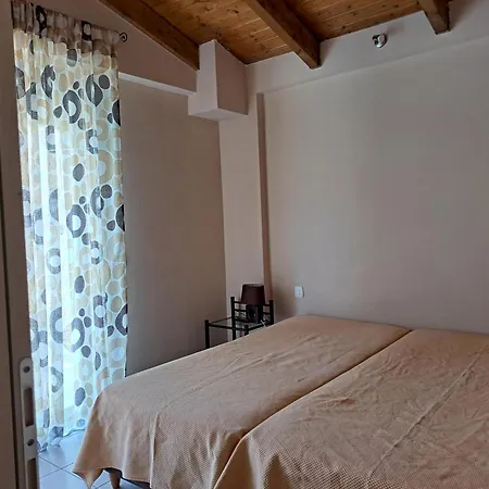 Athina-georgia Kamares (Achaia)